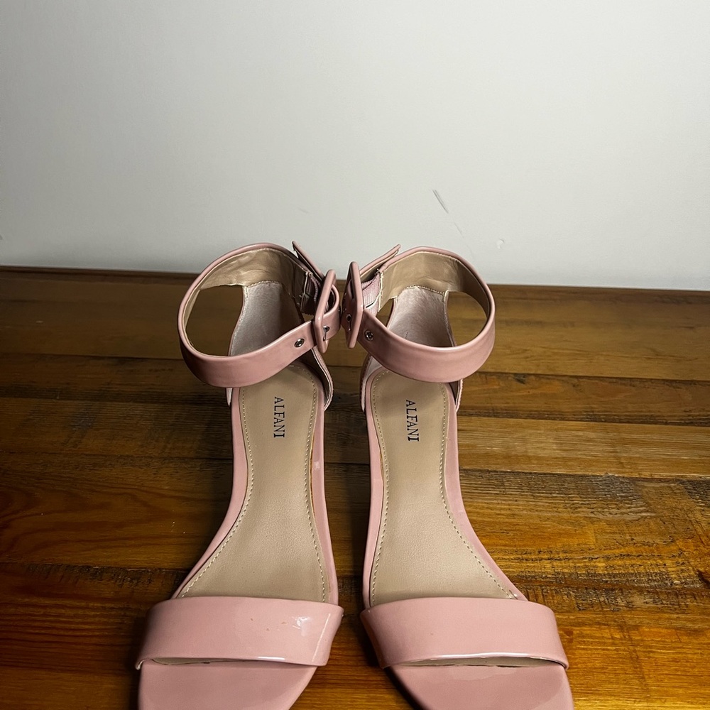Alfani Wedge - Picture 3 of 8
